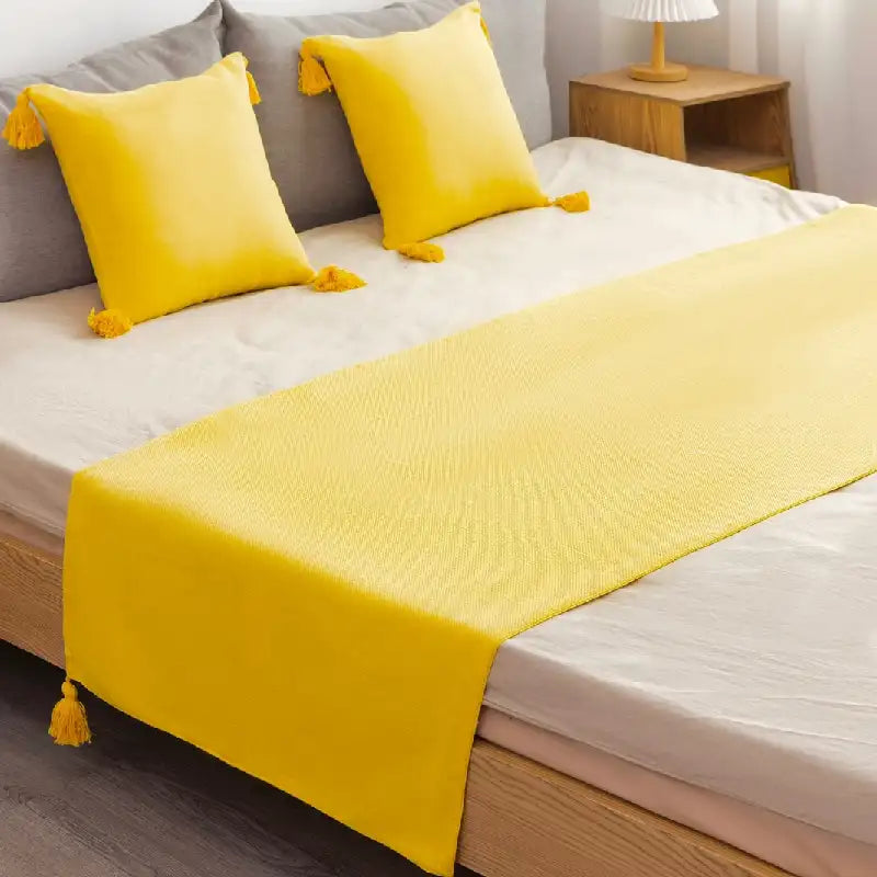 Piecera de Lino con Pompón + 2 Fundas